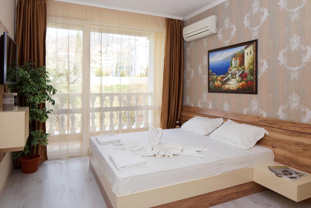 Villa Sardinia And Spa Sveti Vlas Buitenkant foto