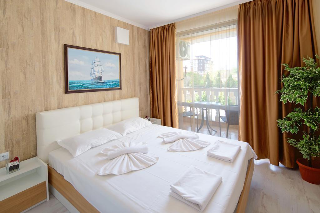 Villa Sardinia And Spa Sveti Vlas Buitenkant foto